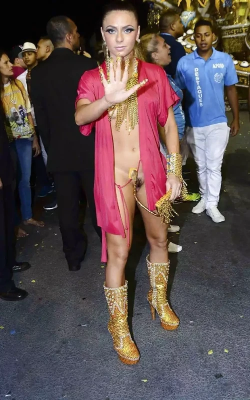famosas-nuas-no-carnaval-17.webp
