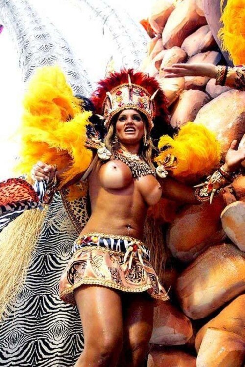 famosas-nuas-no-carnaval-87.jpg