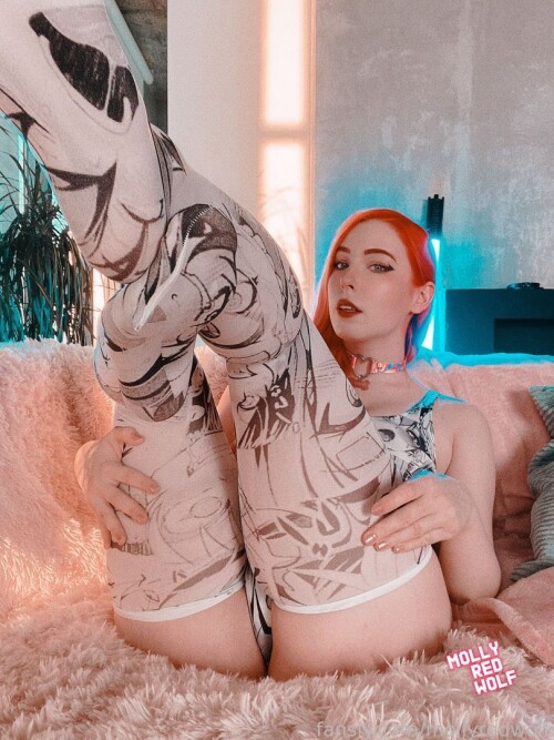 MollyRedWolf Nude Leaked Onlyfans Photo MollyRedWolf Nude Leaked Onlyfans Photo