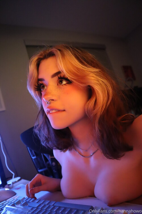 hannahowo_00487.jpg