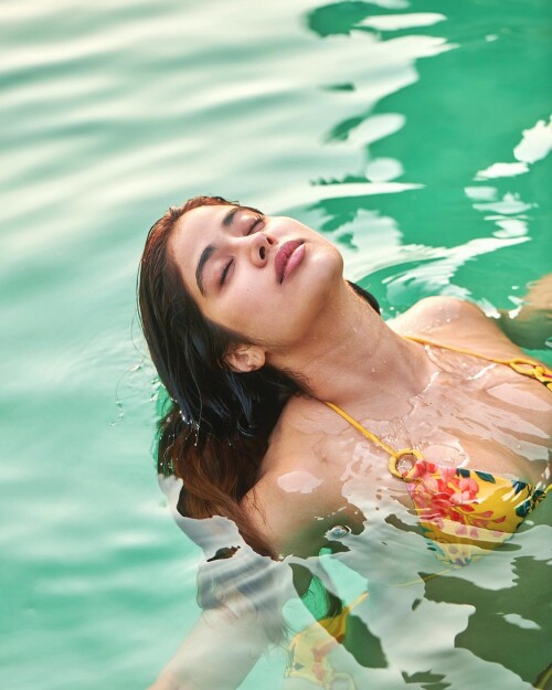 janhvikapoor-28042022-0002.md.jpg