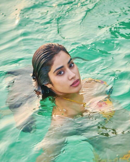 janhvikapoor-28042022-0003.md.jpg