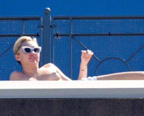 miley-cyrus-103.md.jpg