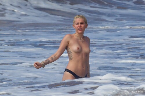 miley-cyrus-110.md.jpg