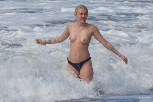 miley-cyrus-117.md.jpg