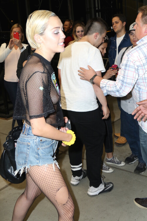 miley-cyrus-177.md.jpg