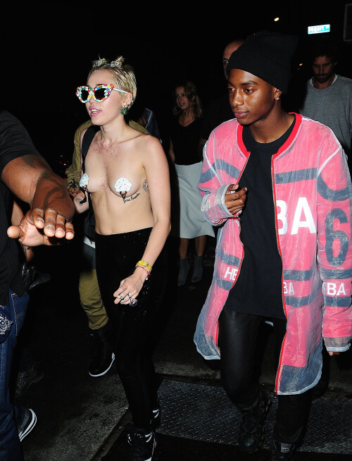 miley-cyrus-91.md.jpg