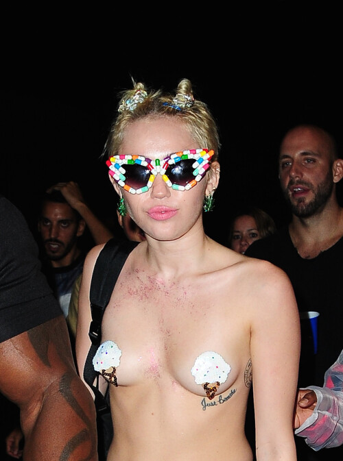 miley-cyrus-94.md.jpg