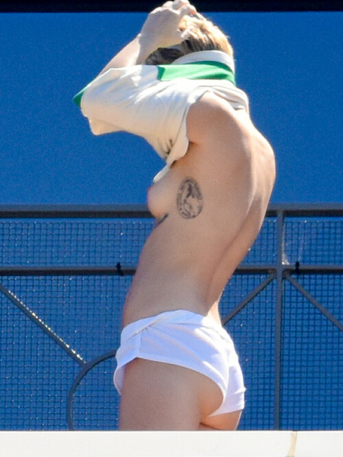 miley-cyrus-97.md.jpg