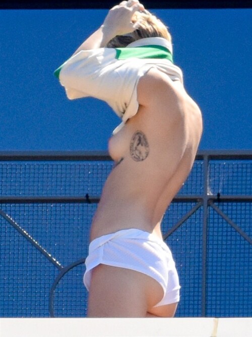 miley-cyrus-99.md.jpg