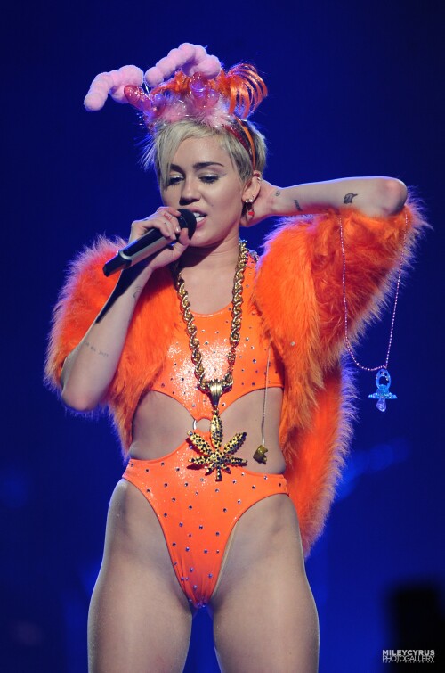 miley_138.md.jpg
