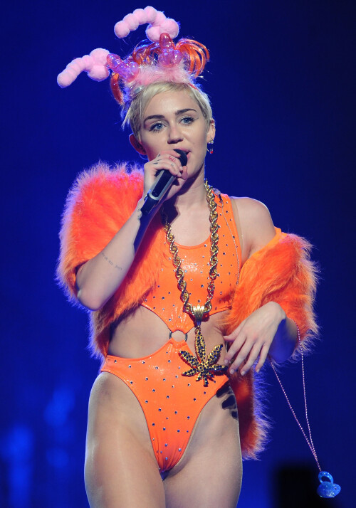 miley_cyrus_101.md.jpg