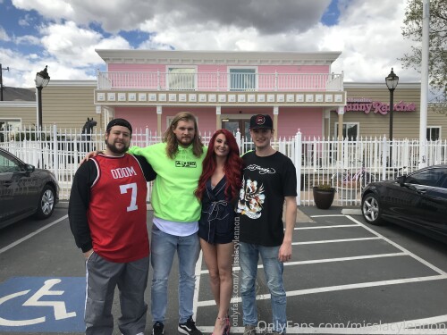 misslacylennon-17-03-2020-182312732-Click-This-Link-To-Watch-My-Video-With-Barstool-Sports-When-They-Took-A-Stroll-Through-Nev.jpg