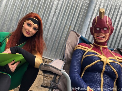 misslacylennon-17-03-2020-182353372-B-T-S-Captain-Marvel.jpg