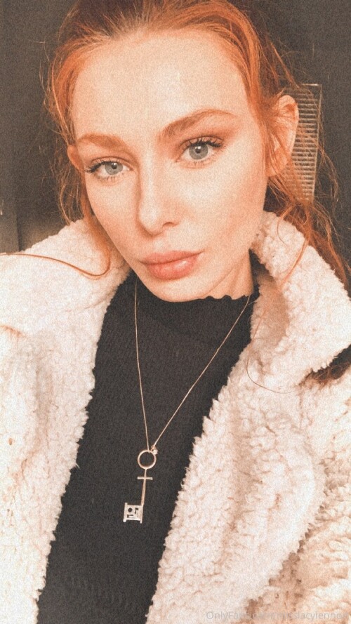 misslacylennon-17-03-2020-182398122-Selfie-Central-.jpg