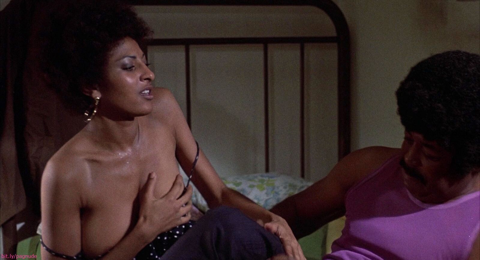 pam-grier-nude-coffy_19.jpg