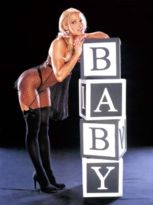 trishstratus147nl.md.jpg
