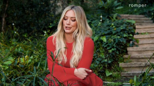 y2mate.com---Hilary-Duff-Plays-Never-Have-I-Ever-Mom-Edition-Romper_1080p.mp4_snapshot_01.19_2022.02.28_04.19.10.md.jpg