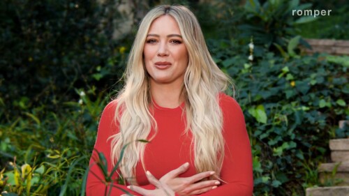 y2mate.com---Hilary-Duff-Plays-Never-Have-I-Ever-Mom-Edition-Romper_1080p.mp4_snapshot_01.47_2022.02.28_04.21.28.md.jpg