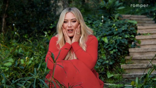 y2mate.com---Hilary-Duff-Plays-Never-Have-I-Ever-Mom-Edition-Romper_1080p.mp4_snapshot_02.36_2022.03.03_21.43.09.md.jpg