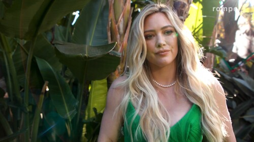y2mate.com---Hilary-Duff-Plays-Never-Have-I-Ever-Mom-Edition-Romper_1080p.mp4_snapshot_02.38_2022.03.03_21.43.41.md.jpg